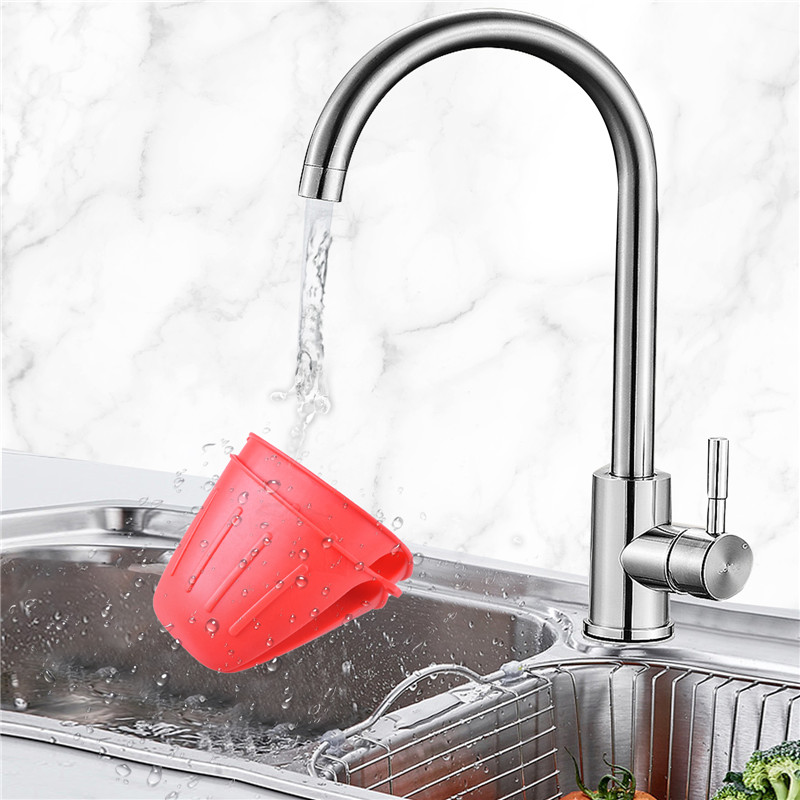 Cleaning and maintaining silicone thermal gloves is a breeze. Just rinse with water or wipe with a damp cloth and it’s ready for next use. The durable silicone material is also dishwasher safe, making cleaning after use easy and convenient.